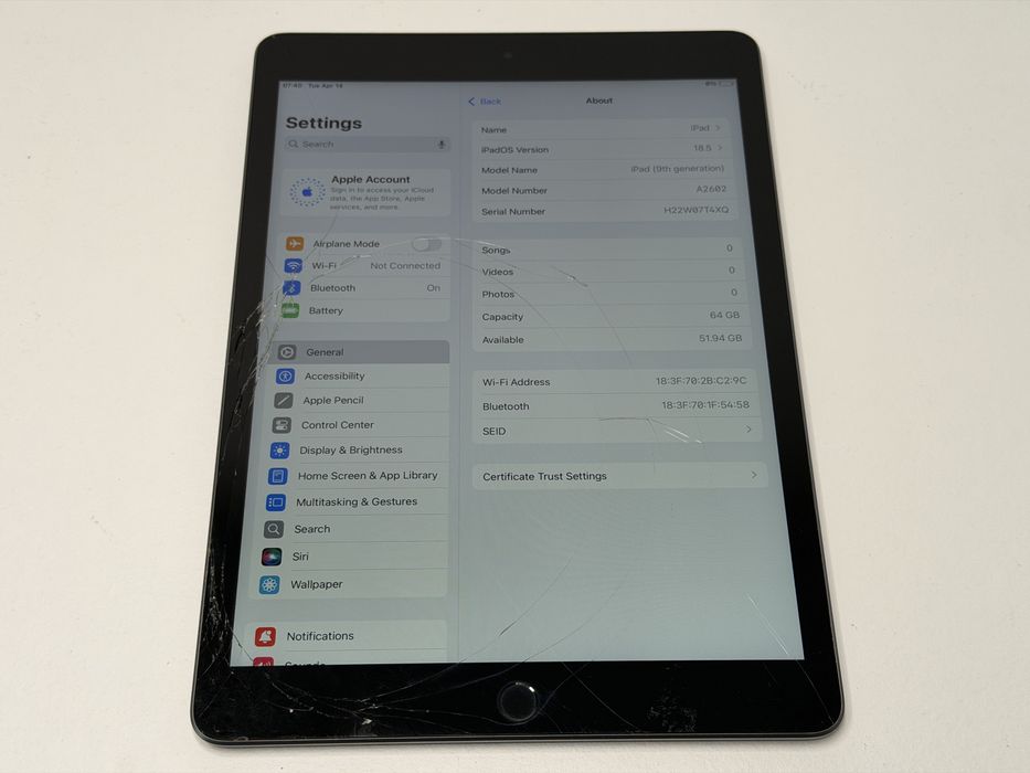 iPad 9. gen. (A2602) - 64GB - zbity - faktura VAT 23%