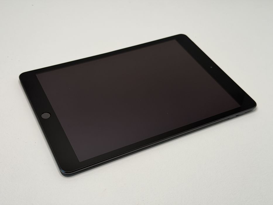 iPad 8. gen. (A2429) - 128GB - Cellular (LTE) - Space Gray - faktura VAT 23%