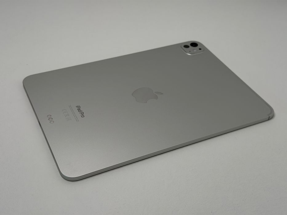 iPad Pro 11 5. gen. (A2836) - Apple M4 - 256GB - Silver - faktura VAT 23%