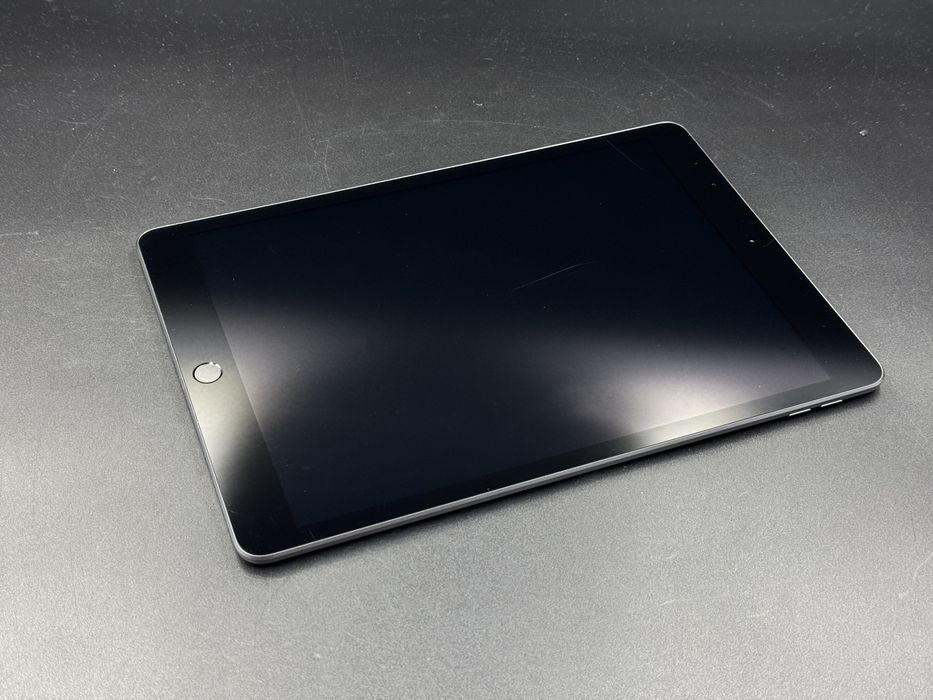 iPad 8. gen. 32GB (A2270) - bateria 97% - faktura VAT 23%