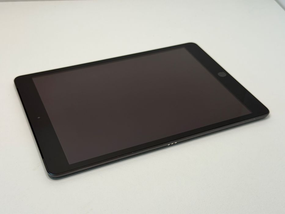 iPad 8. gen. (A2429) - 128GB - Cellular (LTE) - Space Gray - faktura VAT 23%