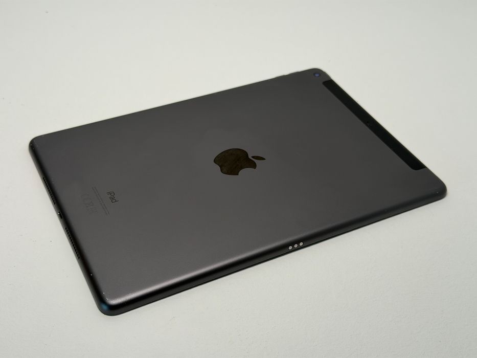iPad 8. gen. (A2429) - 128GB - Cellular (LTE) - Space Gray - faktura VAT 23%