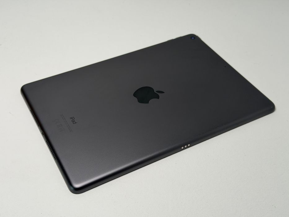 iPad 9. gen. (A2602) - 64GB - zbity - faktura VAT 23%