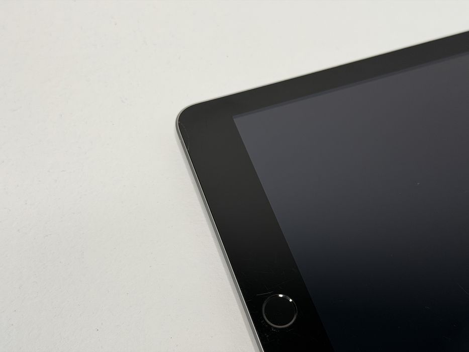 iPad 5 (A1823) - 128GB - Cellular (LTE) - faktura VAT 23%