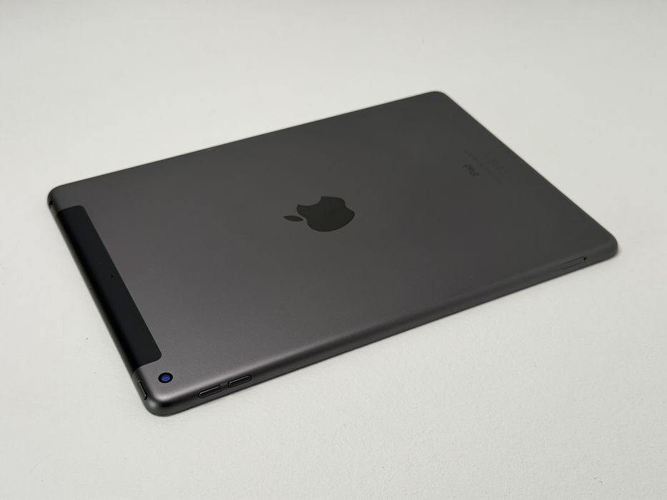 iPad 9. gen. (A2604) - 64GB - Cellular (LTE) - faktura VAT 23%