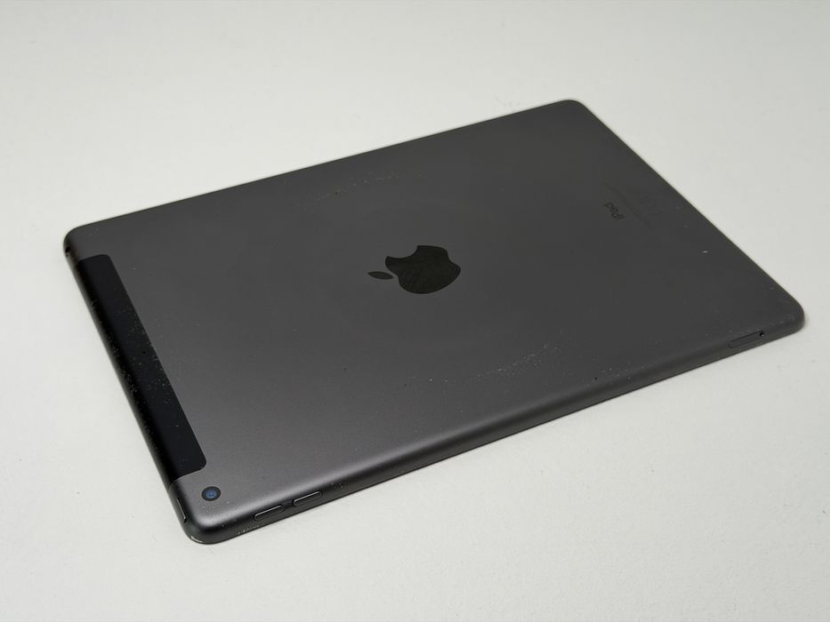 iPad 9. gen. (A2604) - 64GB - Cellular (LTE) - faktura VAT 23%