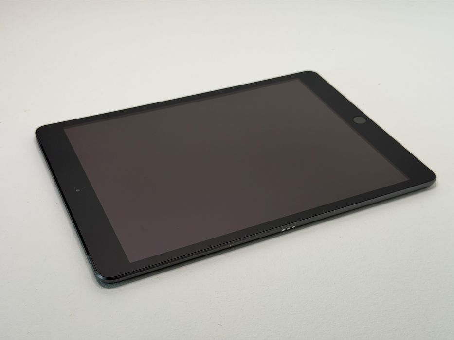iPad 8. gen. (A2429) - 32GB - Cellular (LTE) - Space Gray - faktura VAT 23%