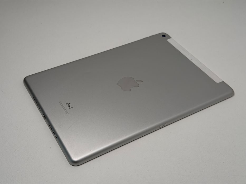 iPad 8. gen. (A2429) - 32GB - Cellular (LTE) - faktura VAT 23%