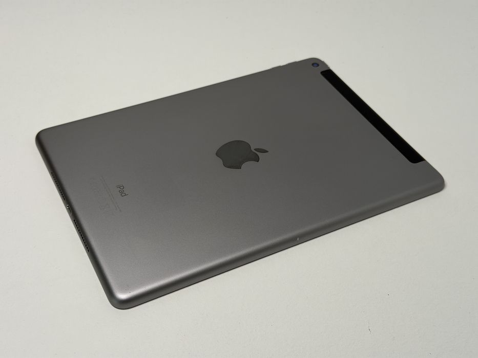 iPad 5 (A1823) - 128GB - Cellular (LTE) - faktura VAT 23%
