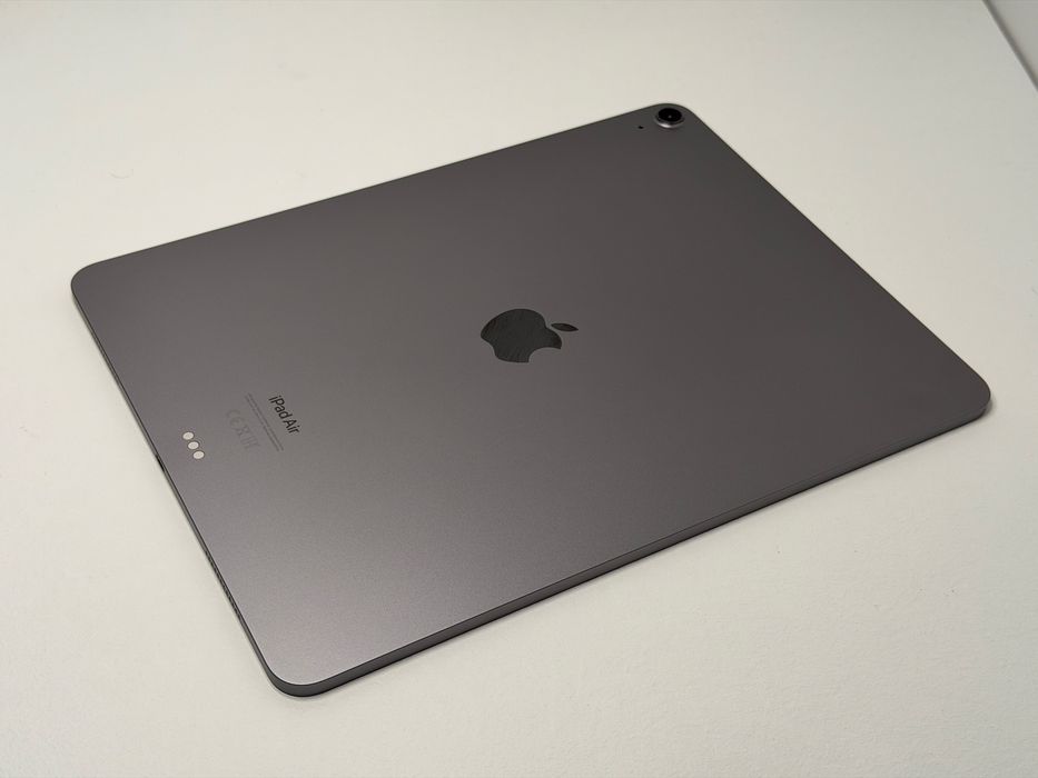 iPad Air 6 13 (A2898) - 256GB - Apple M2 - wada - faktura VAT 23%