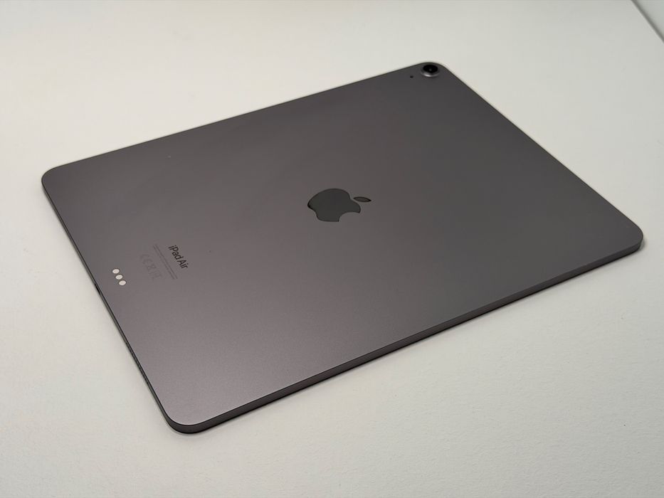 iPad Air 6 13 (A2898) - 256GB - Apple M2 - wada - faktura VAT 23%