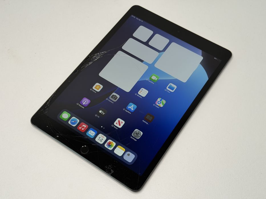 iPad 9. gen. (A2602) - 64GB - zbity - faktura VAT 23%