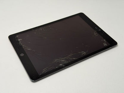 iPad 8. gen. (A2270) - 32GB - zbity - faktura VAT 23%