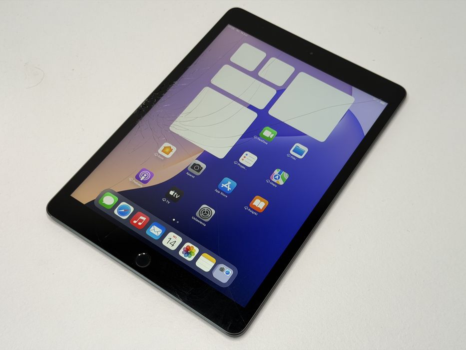 iPad 8. gen. (A2270) - 32GB - zbity - faktura VAT 23%