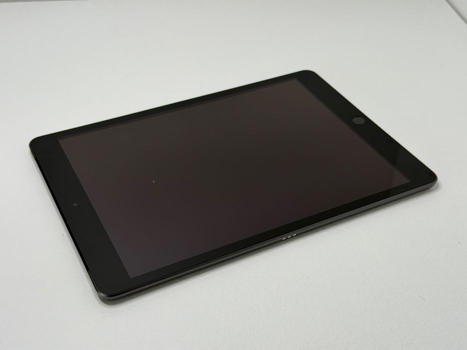 iPad 9. gen. (A2604) - 64GB - Cellular (LTE) - faktura VAT 23%