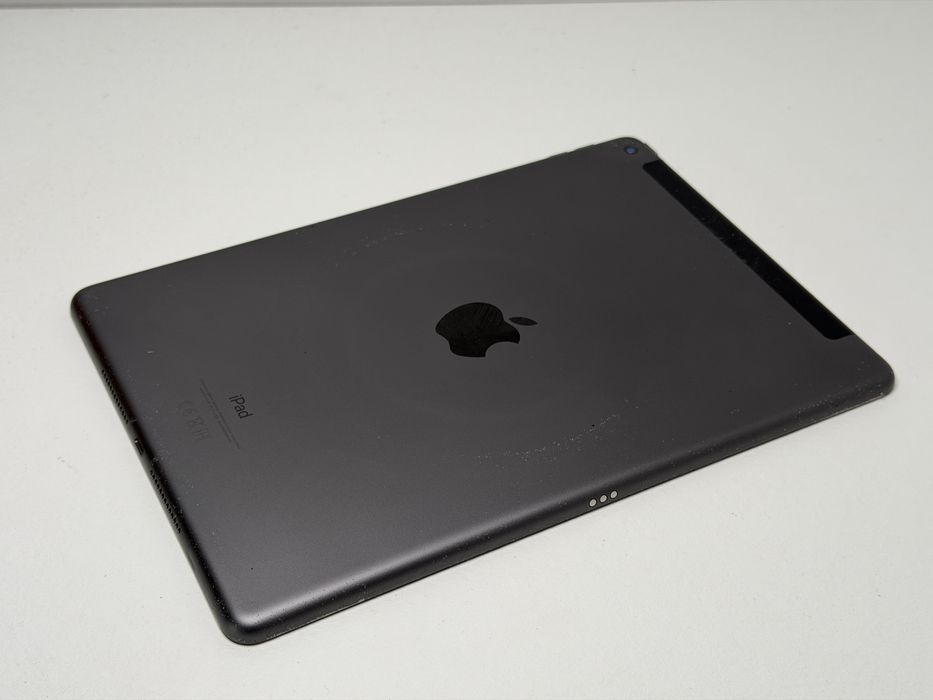 iPad 9. gen. (A2604) - 64GB - Cellular (LTE) - faktura VAT 23%