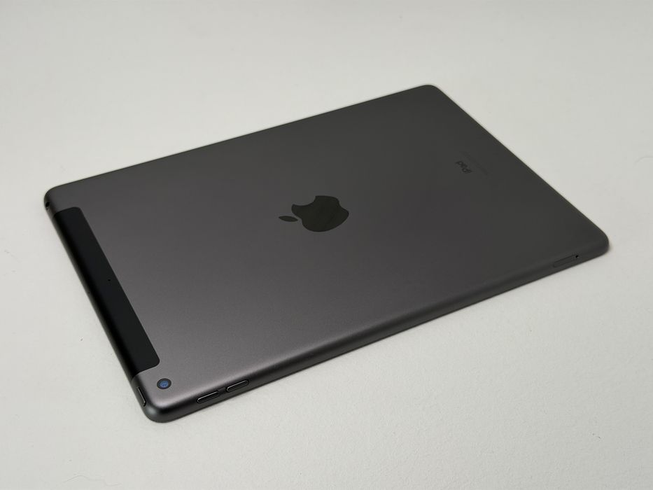 iPad 9. gen. (A2604) - 64GB - Cellular (LTE) - wada - faktura VAT 23%